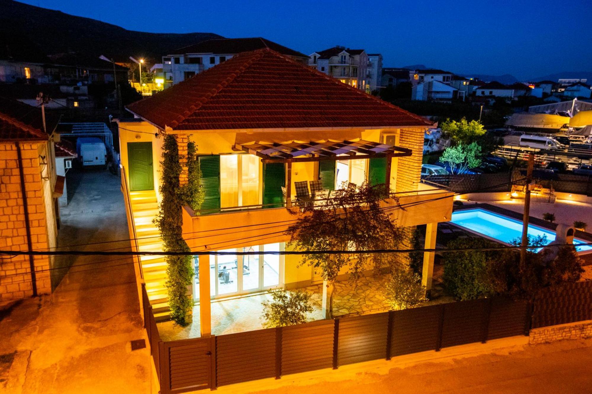 Apartment Laura Trogir Extérieur photo