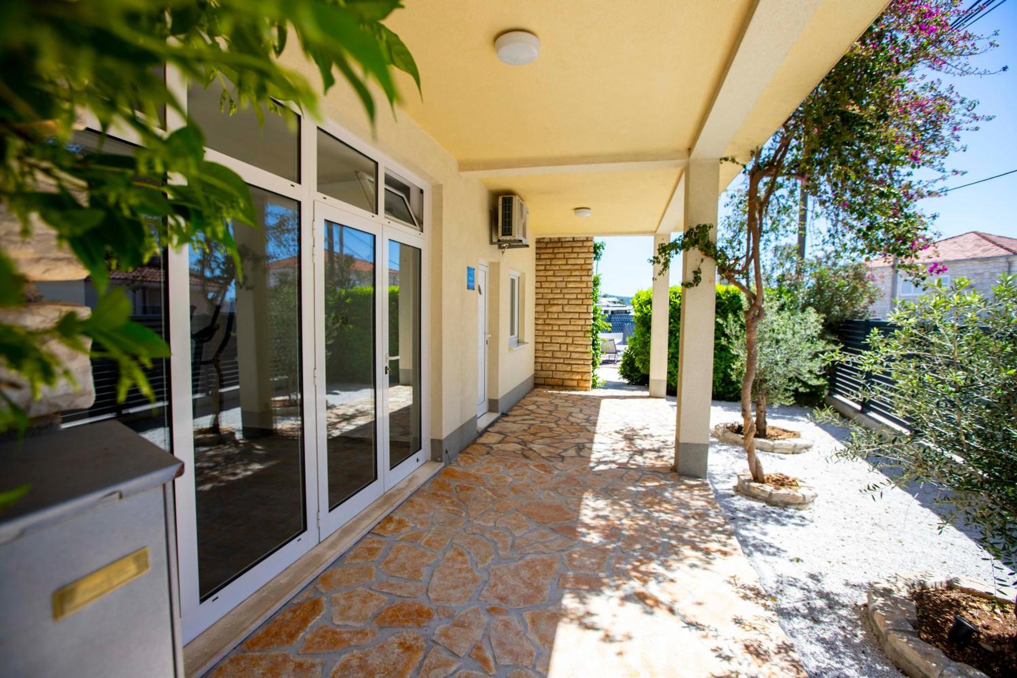 Apartment Laura Trogir Extérieur photo